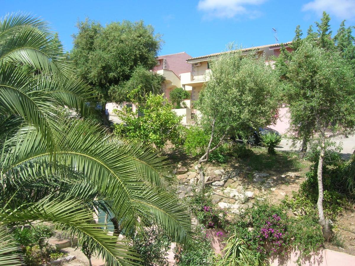 Villaggio Sa Ventana Бадези Екстериор снимка